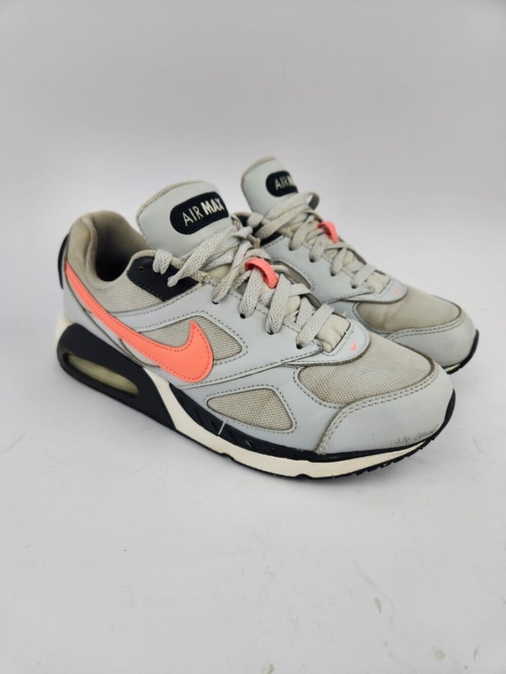 Nike Air Max IVO Youth Running/Trainers - Size 6.5Y 579998 003 - Platinum Grey
